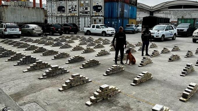 La Policía de Ecuador se incauta de 2,3 toneladas de droga con destino Francia