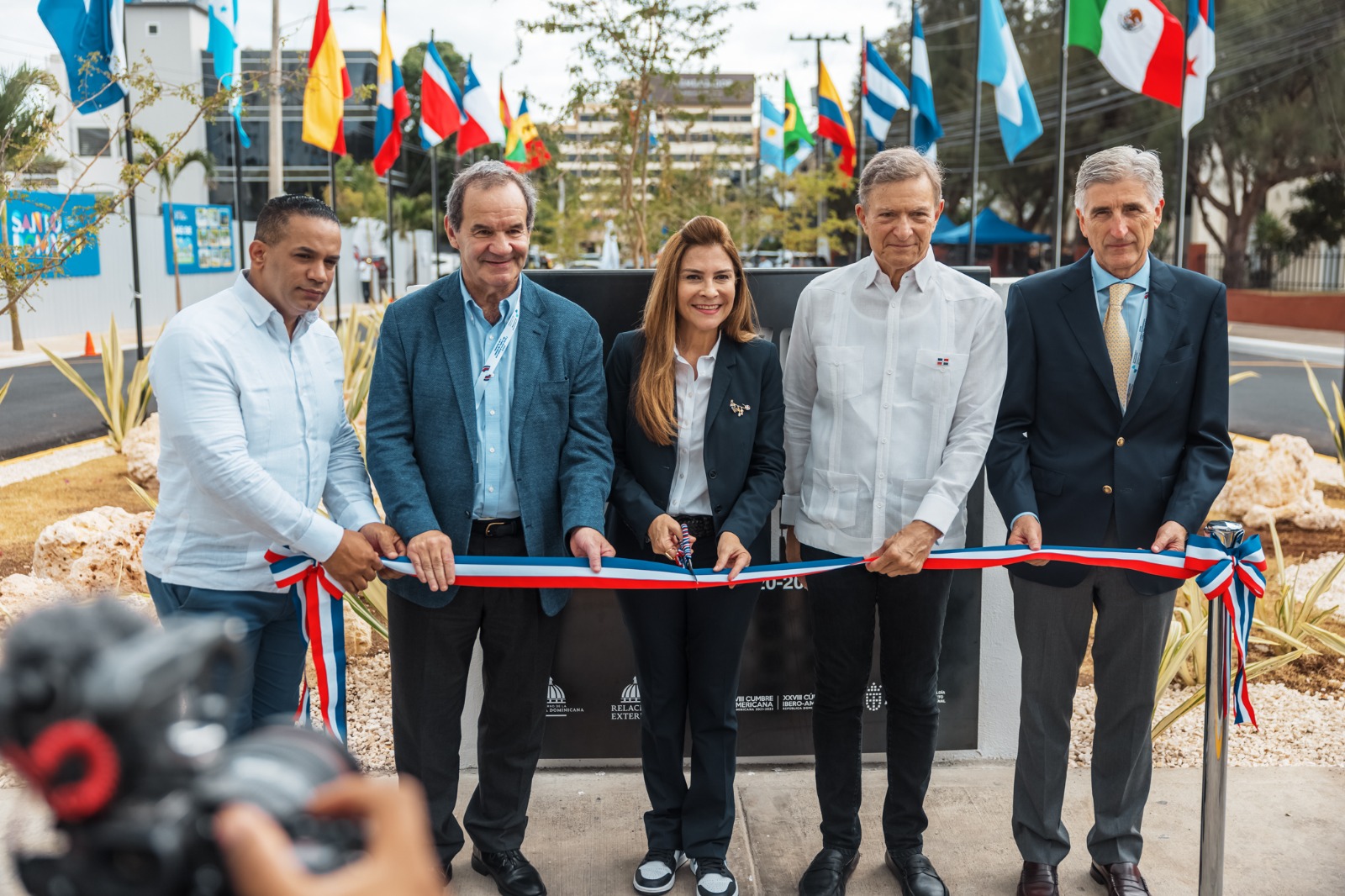 ADN y MIREX inauguran plaza en el marco de la XXVIII Cumbre Iberoamericana de Jefas y Jefes de Estado