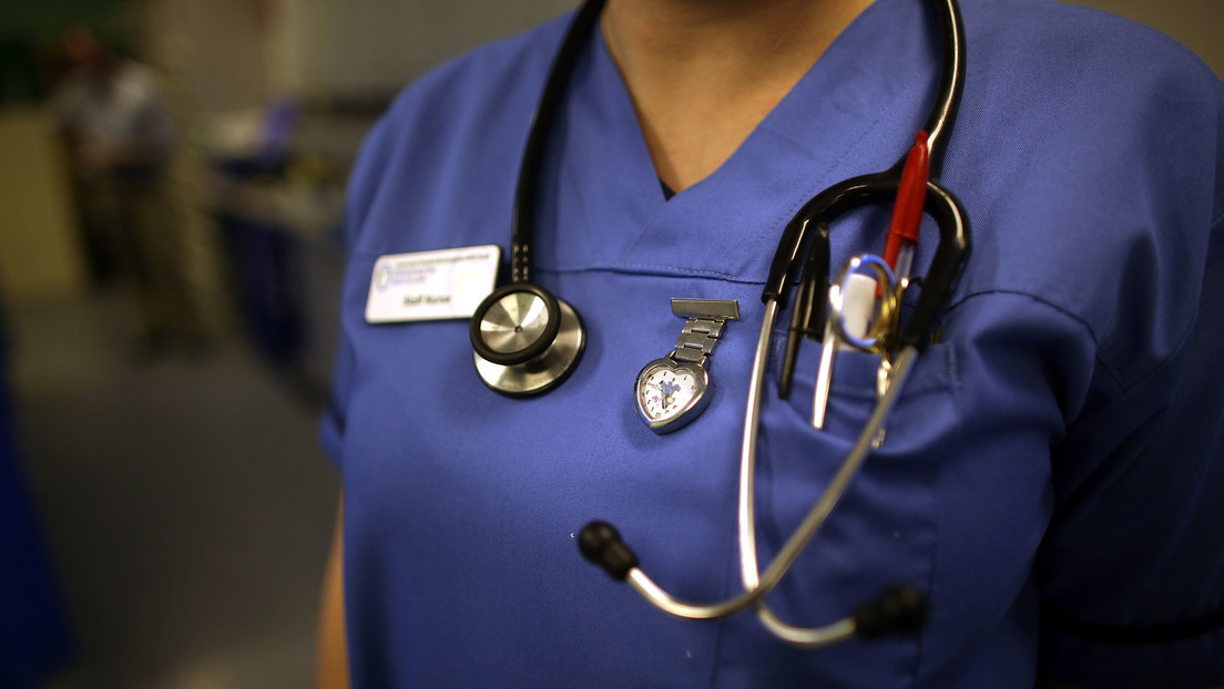 Reportan que las enfermeras británicas llevarán cámaras corporales para protegerse del acoso sexual